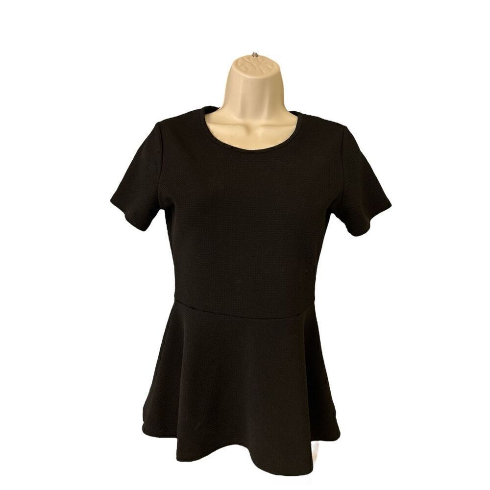Caution to the Wind Womens Black Short Sleeve Peplum Blouse Size Small - Picture 3 of 6